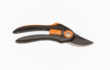 Nožnice záhradné dvojčepelové SmartFit 1057169 Fiskars